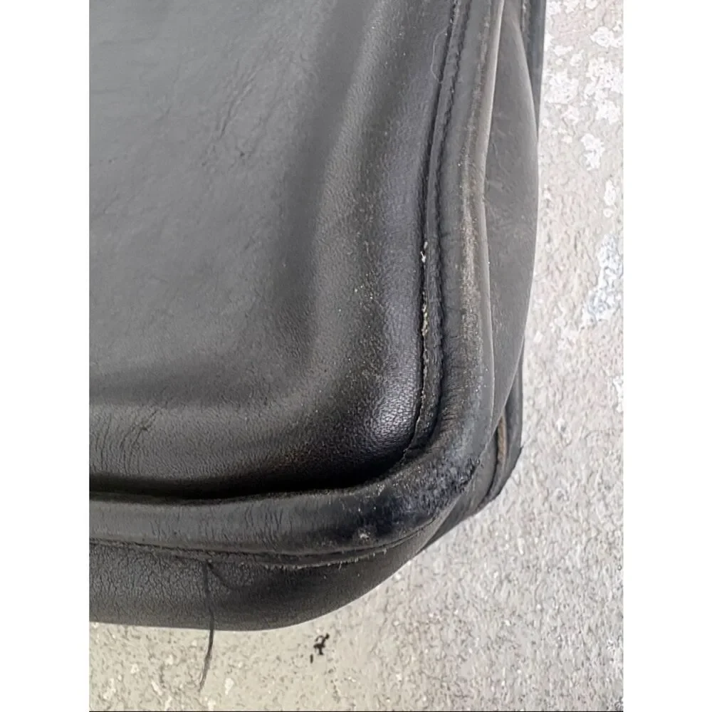 Coach vintage Legacy black bat